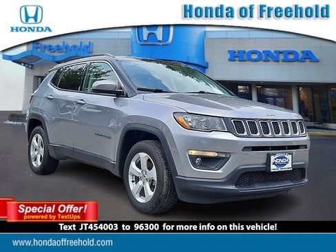 Used 2018 Jeep Compass Latitude w/ Popular Equipment Group AWD/4WD image 1