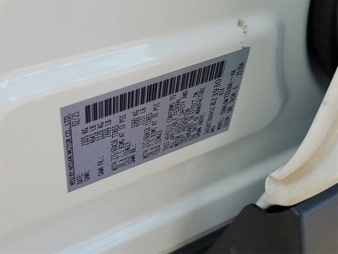 Used 2025 Nissan Rogue SV image 32