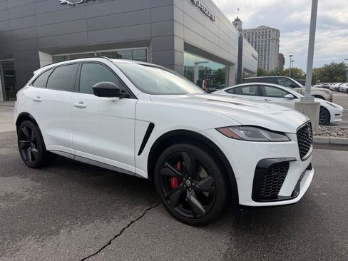 Used 2024 Jaguar F-PACE SVR AWD/4WD image 5