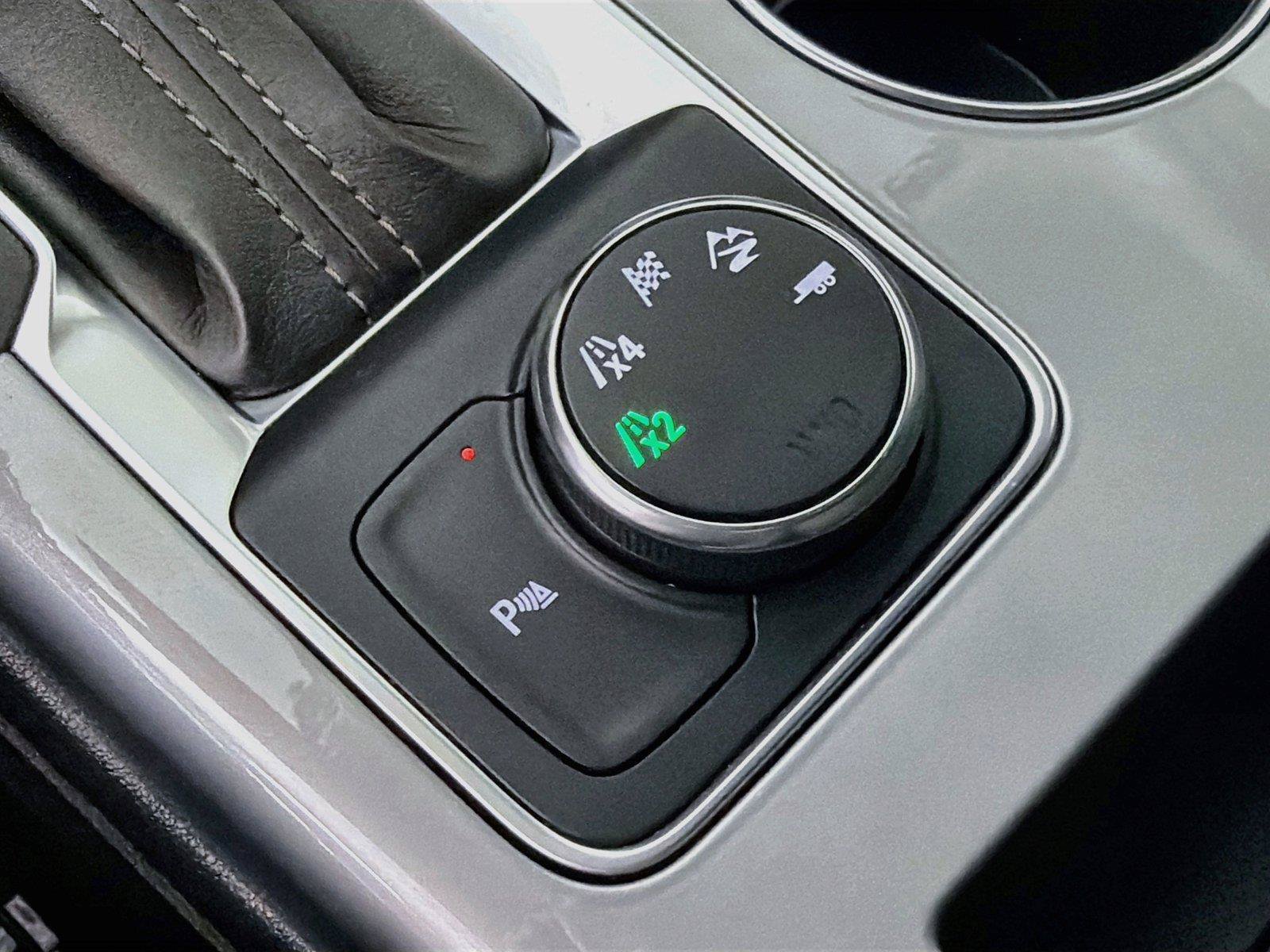 Used 2020 Chevrolet Blazer LT w/ Redline Edition AWD/4WD image 41