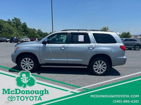 Used 2016 Toyota Sequoia Platinum AWD/4WD image 3