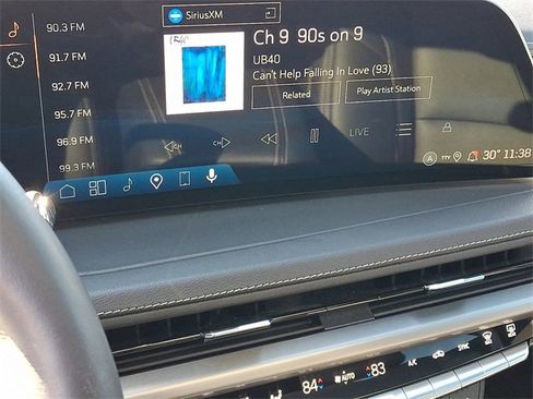 Used 2024 Cadillac XT4 Premium Luxury image 13