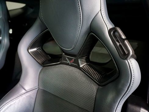 Used 2015 Chevrolet Corvette Z06 w/ 3LZ Preferred Equipment Group RWD image 75