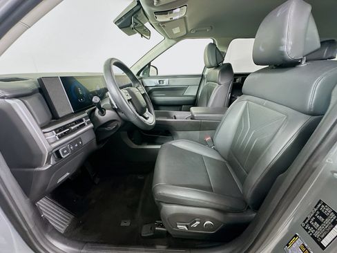 Used 2025 Hyundai Santa Fe SEL FWD image 13