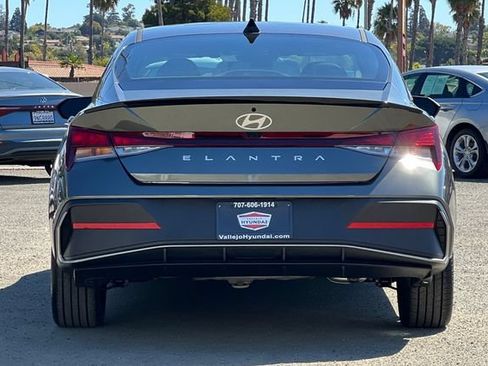 New 2026 Hyundai Elantra SEL Sport FWD image 7