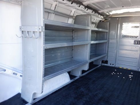 Used 2020 GMC Savana 2500 V8 Racks AND Bins w/ Driver Convenience Package RWD image 10