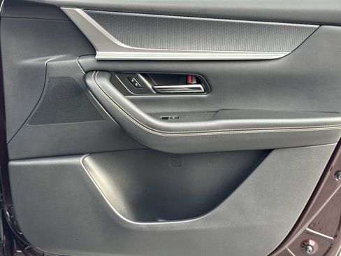 Used 2024 MAZDA CX-90 Plug-In Hybrid w/ Premium Pkg image 18