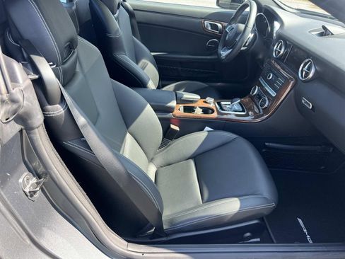 Used 2019 Mercedes-Benz SLC 300 image 13