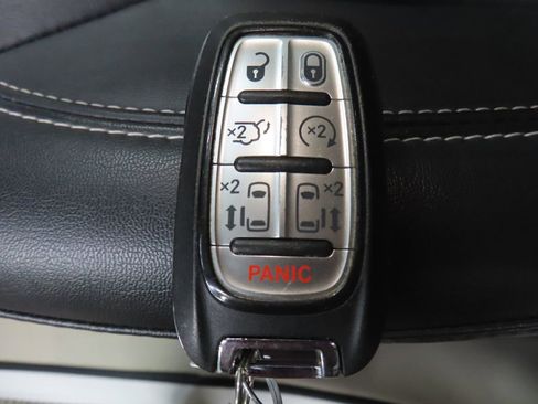 Used 2024 Chrysler Pacifica Touring-L FWD image 56