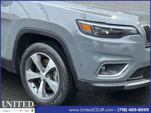 Used 2021 Jeep Cherokee Limited image 11