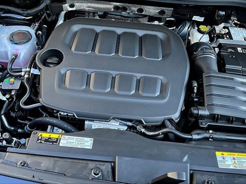 New 2025 Volkswagen Tiguan SE image 30