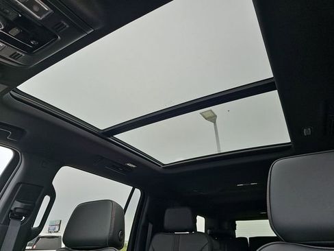 New 2026 Chevrolet Suburban RST AWD/4WD image 19