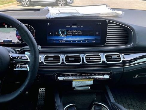 New 2026 Mercedes-Benz GLS 580 4MATIC image 6