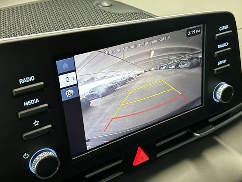 Used 2025 Hyundai Elantra Sport FWD image 19