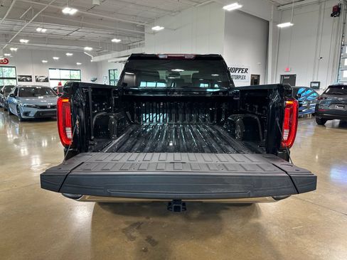 Used 2024 GMC Sierra 1500 SLT w/ SLT Premium Package AWD/4WD image 40