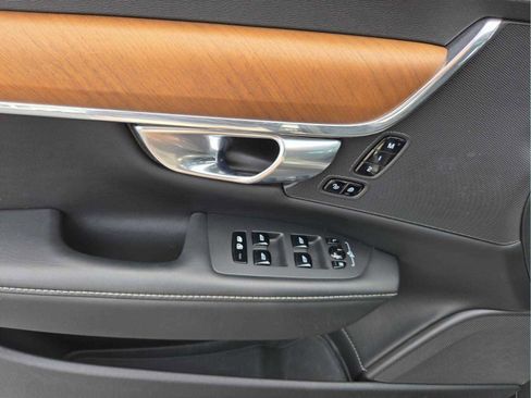 Used 2018 Volvo V90 T5 Inscription image 22