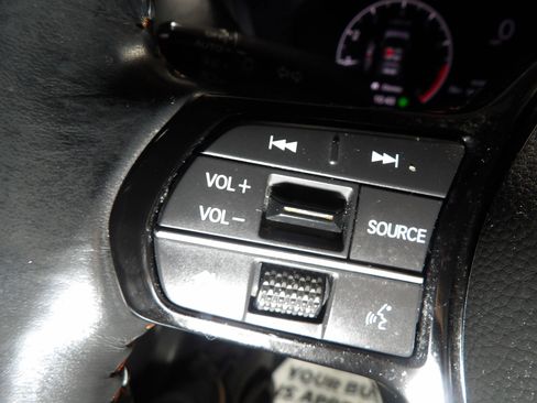 Used 2023 Honda HR-V Sport image 17