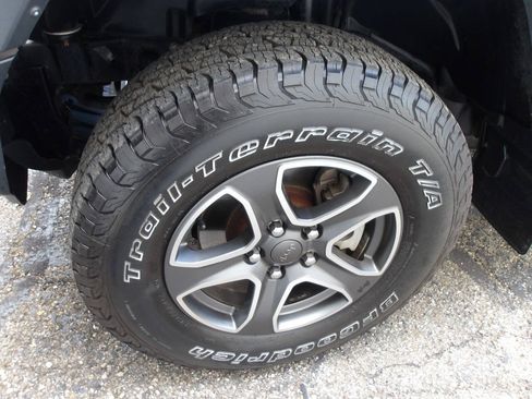 Used 2020 Jeep Wrangler Sport AWD/4WD image 25