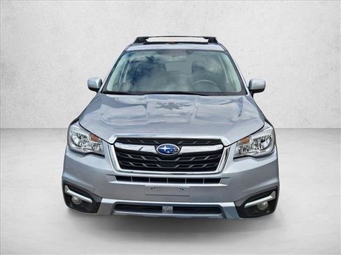 Used 2017 Subaru Forester 2.5i Limited w/ Popular Package #2 AWD/4WD image 2