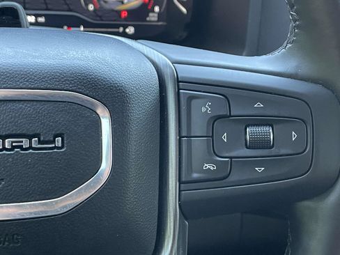 Used 2023 GMC Yukon Denali Ultimate AWD/4WD image 40