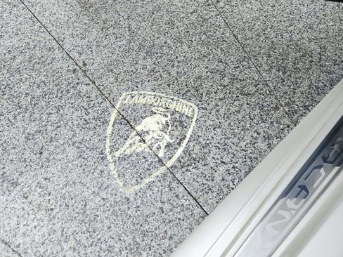 Used 2018 Lamborghini Huracan LP 580-2 image 16