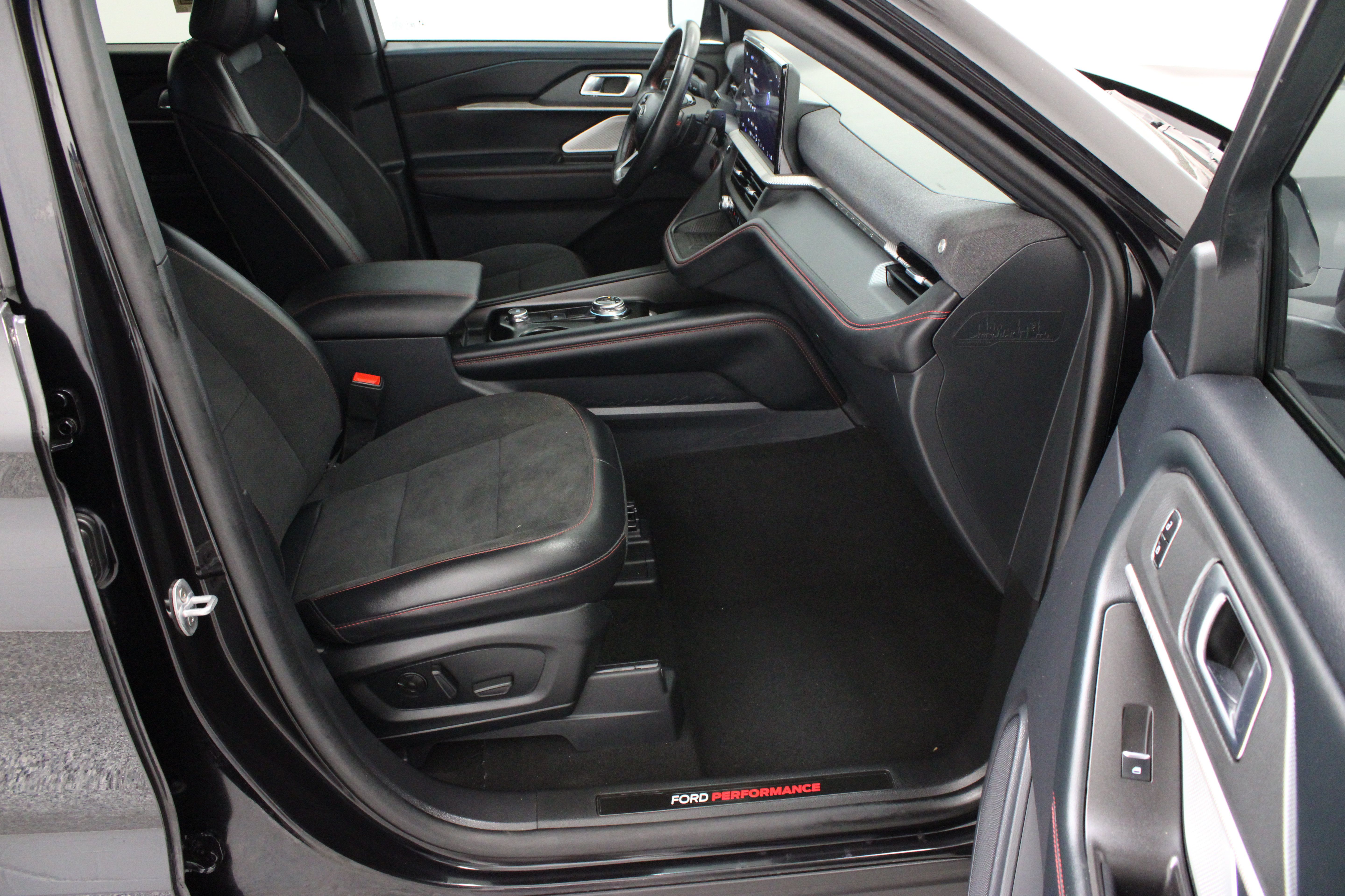 Used 2025 Ford Explorer ST w/ Sun And Sound Package AWD/4WD image 43