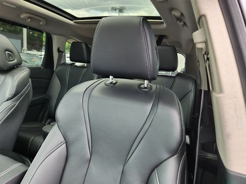 Certified 2024 Acura MDX SH-AWD w/ Technology Package image 11