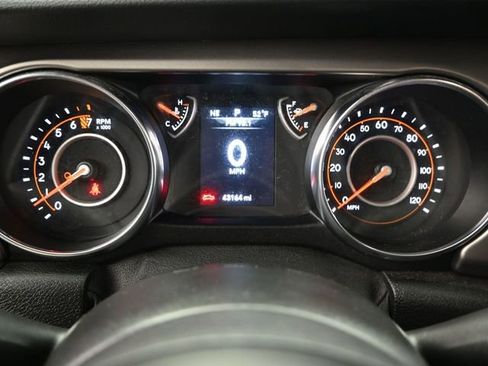 Used 2021 Jeep Gladiator Sport image 10