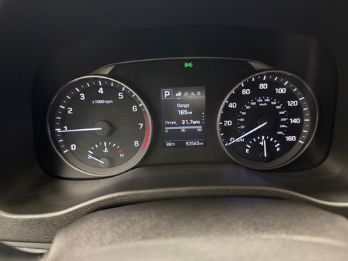 Used 2018 Hyundai Elantra Value Edition FWD image 16
