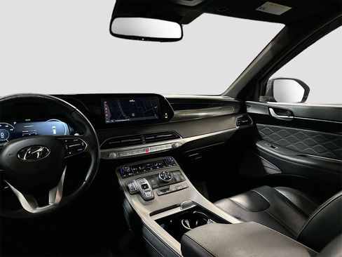 Used 2022 Hyundai Palisade Calligraphy w/ Winter Package image 25