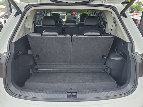 Used 2019 Volkswagen Tiguan SEL w/ 3rd Row Seat Package AWD/4WD image 24