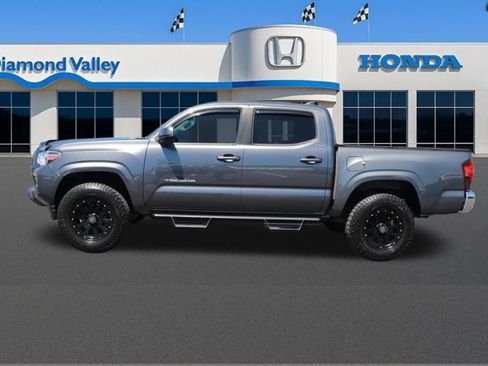 Used 2021 Toyota Tacoma SR5 RWD image 7