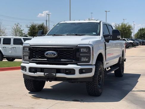 Used 2024 Ford F250 Lariat w/ Sport Appearance Package AWD/4WD image 3