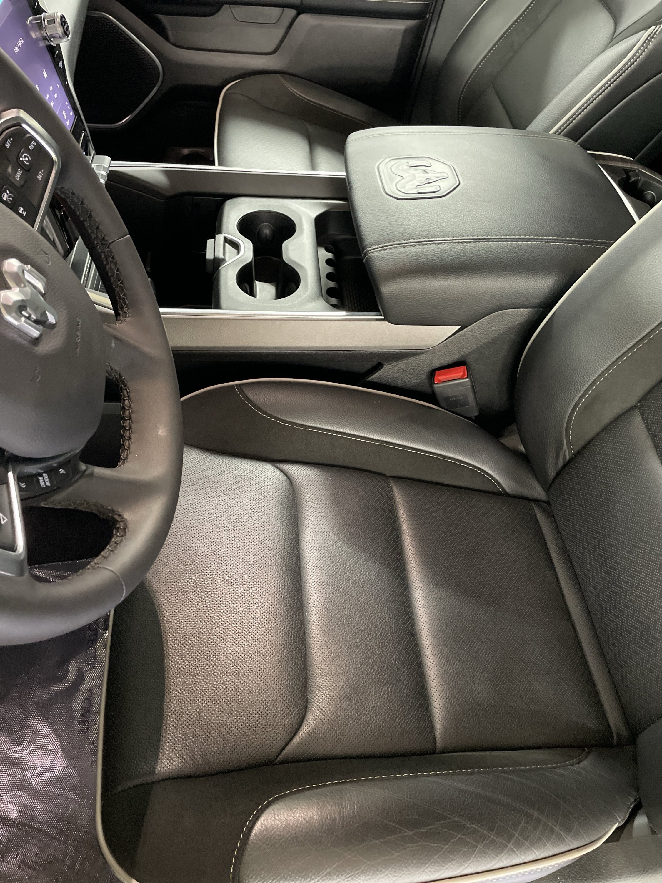 Used 2026 RAM 1500 Laramie AWD/4WD image 14