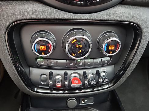 Used 2019 MINI Cooper Clubman S image 15