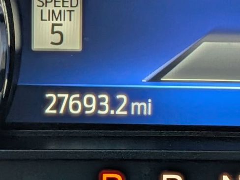 Used 2022 Ford Explorer XLT w/ Equipment Group 202A image 35