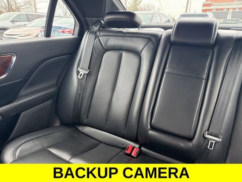 Used 2019 Lincoln Continental Reserve image 14
