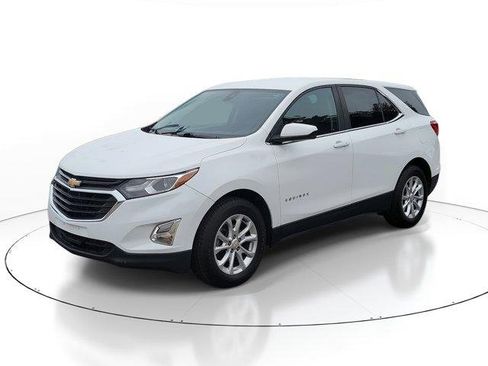Used 2021 Chevrolet Equinox LT image 2