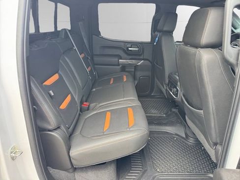 Used 2022 GMC Sierra 1500 AT4 w/ AT4 Premium Package AWD/4WD image 17