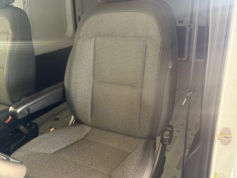 Used 2025 RAM ProMaster 2500 w/ Convenience Group FWD image 18