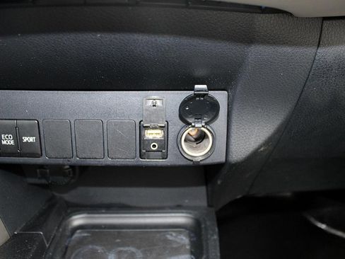 Used 2017 Toyota RAV4 LE Plus image 16