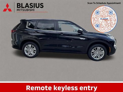 Used 2025 Mitsubishi Outlander ES AWD/4WD image 8