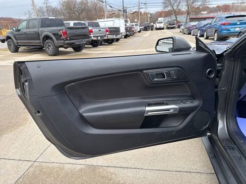Used 2015 Ford Mustang GT image 21