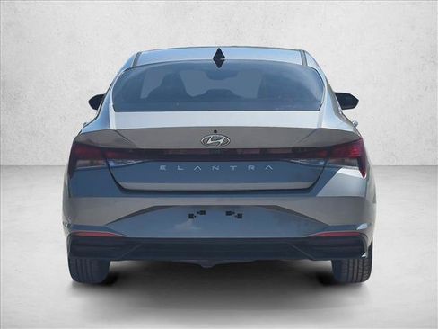 Used 2023 Hyundai Elantra SEL w/ Cargo Package FWD image 6