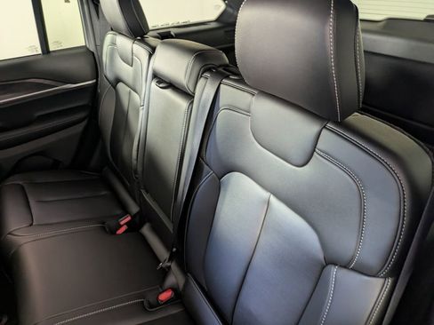 New 2025 Jeep Grand Cherokee Limited w/ Black Appearance Package RWD image 15