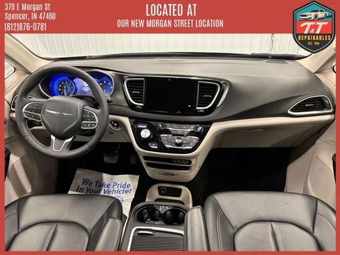 Used 2024 Chrysler Pacifica Touring-L FWD image 48