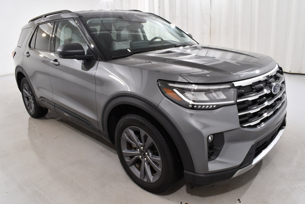 Used 2026 Ford Explorer Active w/ Active Comfort Package AWD/4WD image 5