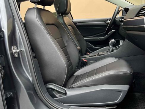 Used 2023 Volkswagen Jetta SE w/ Panoramic Sunroof Package FWD image 36