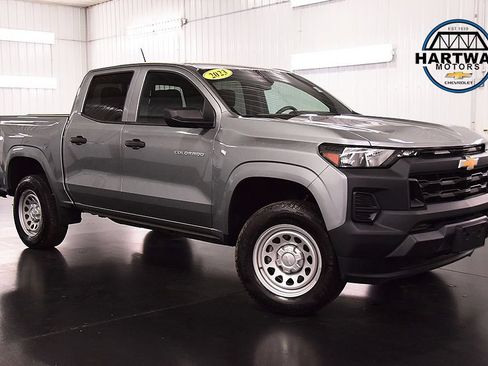 Used 2023 Chevrolet Colorado W/T w/ WT Convenience Package II RWD image 1