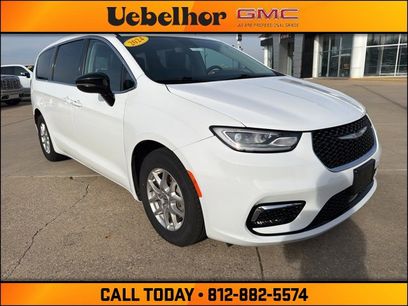 Used 2024 Chrysler Pacifica Touring-L